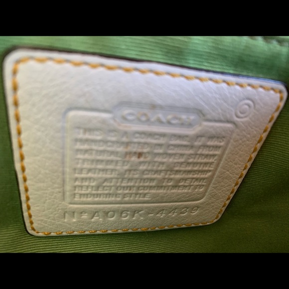 Handbag - Picture 3 of 5